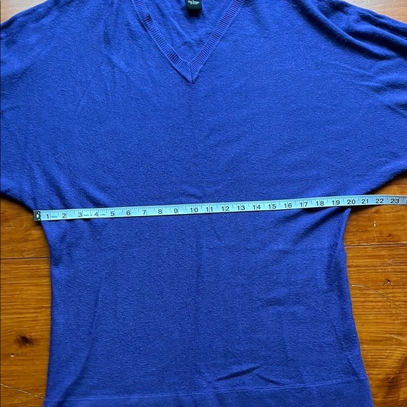 SML Design Purple V-Neck Sweater - Picture 4 of 6